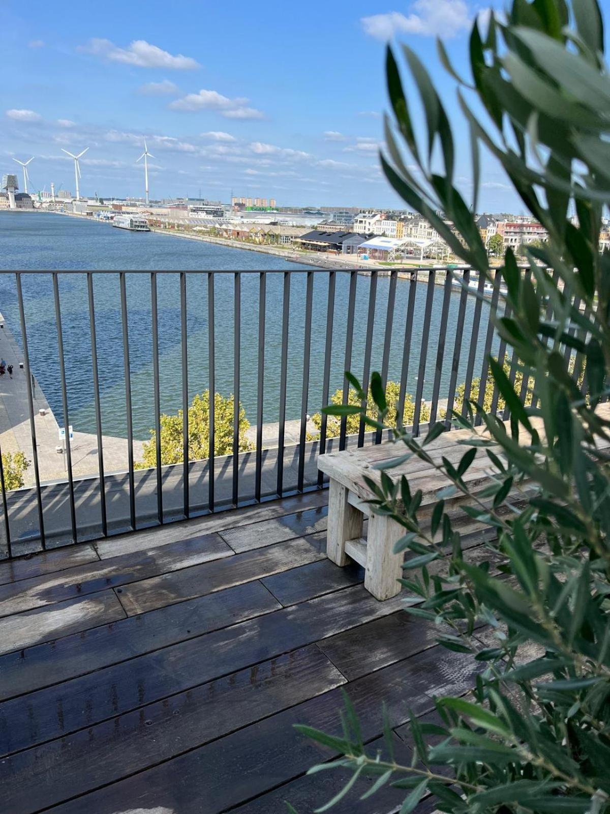 Anchor Lodge Antwerp Unique Appartment View Mas! Bagian luar foto